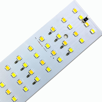 Συνέλευση PCB αργιλίου TS16949 SMT 2mm με οδηγημένο το Cree φως